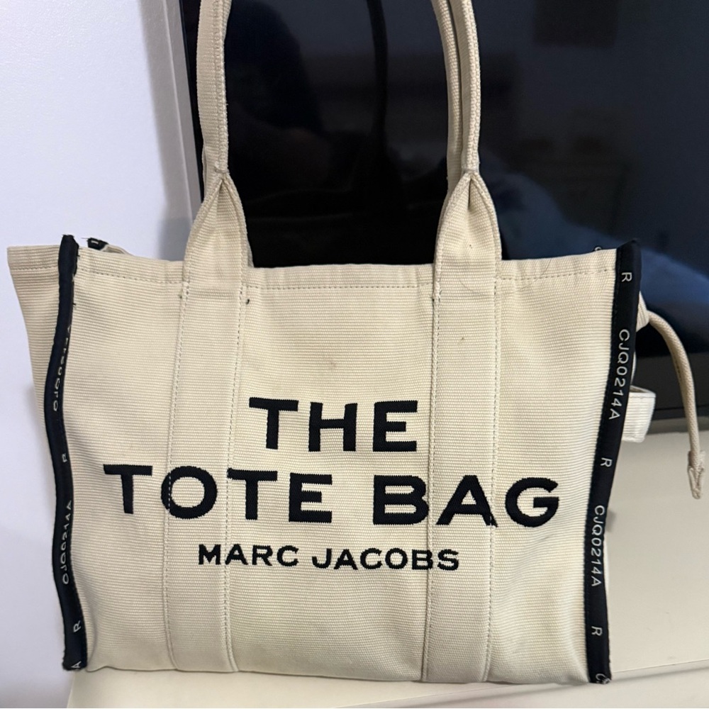 Marc Jacobs Cream and Black Tote Bag